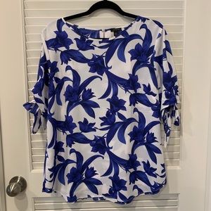 Ann Taylor blue and white floral blouse